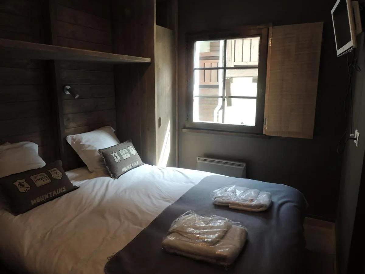 Charmant T2 Cabine Avec Spa Et Piscine, Proche Centre Et Pistes De Ski - Les Gets - Fr-1-598-85 Apartment