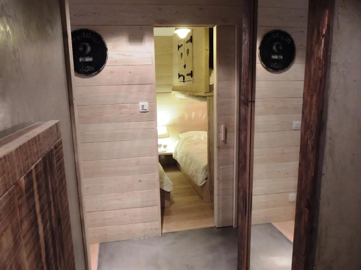 Apartment Charmant T2 Cabine Avec Spa Et Piscine, Proche Centre Et Pistes De Ski - Les Gets - Fr-1-598-85
